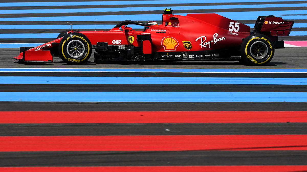 Verstappen, Bottas y Sainz lideran la última sesión de entrenamientos.