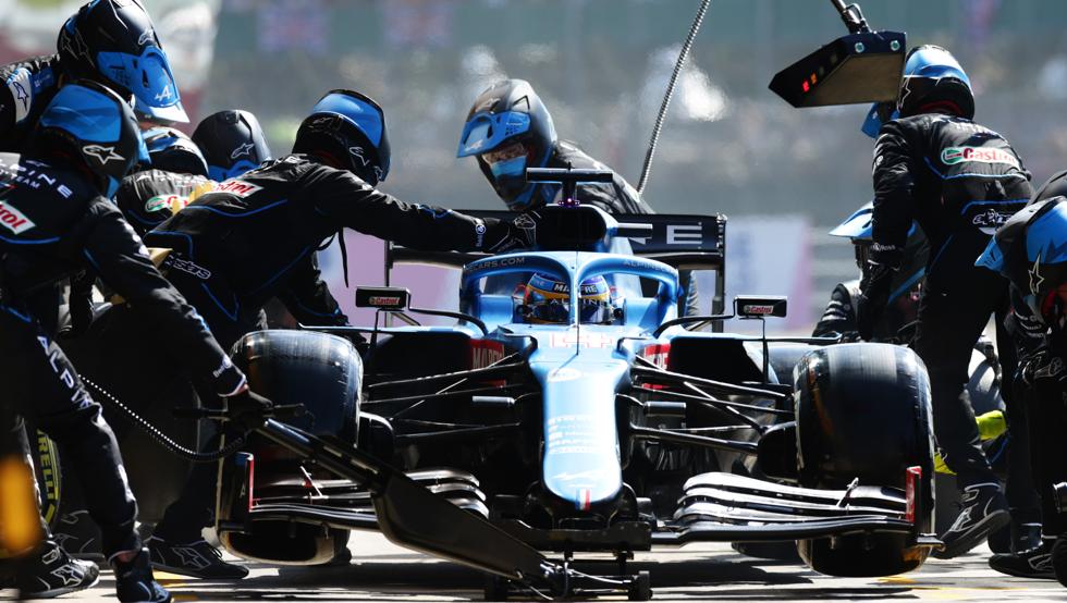 Alonso sobre Vettel: \'Estaba demasiado ansioso en la primera curva\'   El piloto ovetense está...