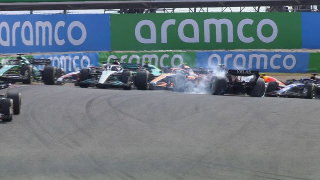 Russell destroza la carrera de Sainz en la primera curva Russell resbala en la
