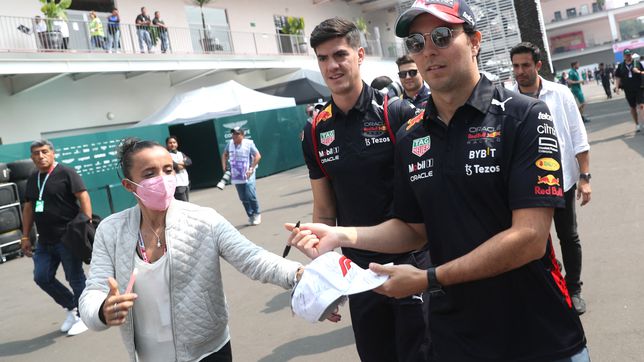 Sergio Pérez celebra la renovación del Gran Premio de México: \