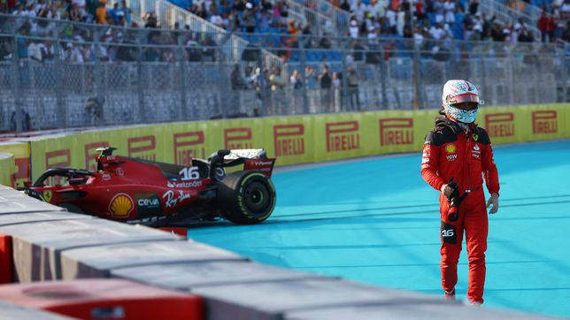 Verstappen lidera por delante de Carlos y Charles