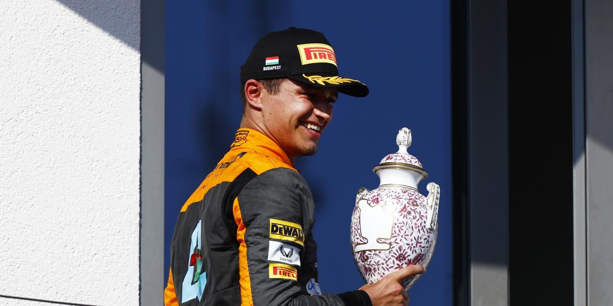 Ver para creer: Norris destroza el trofeo de Verstappen en Hungría Lando Norris, uno