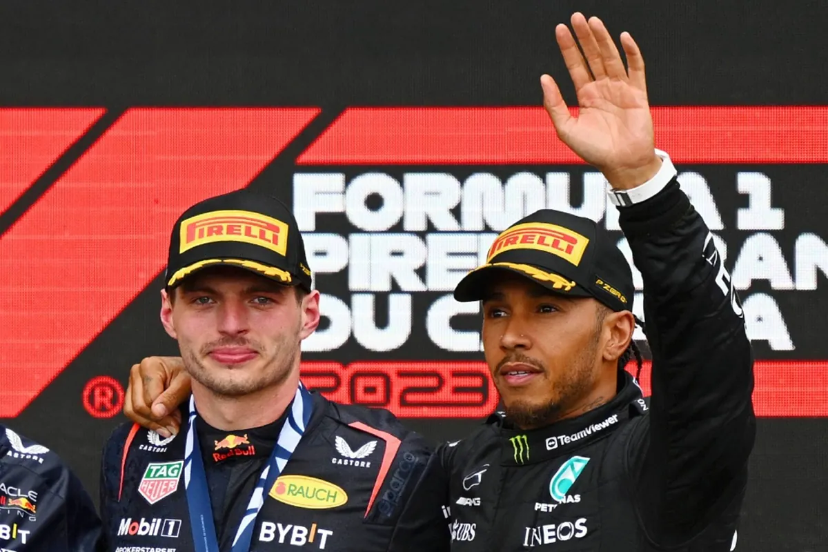 Hamilton: [] Creo que Verstappen está en la lista de Mercedes [1] .