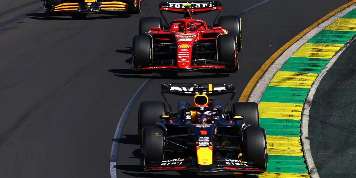 Sainz y Ferrari siguen desafiando el dominio de Red Bull en el Gran Premio...