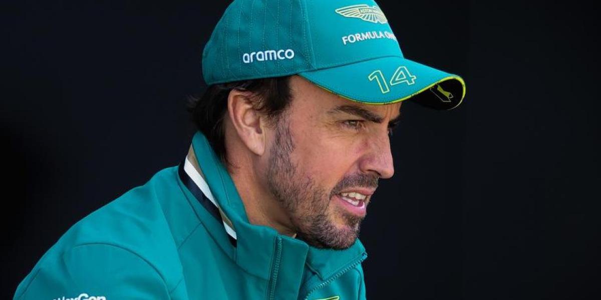 Por qué Fernando Alonso se presentó en Miami con una tirita en la muñeca.