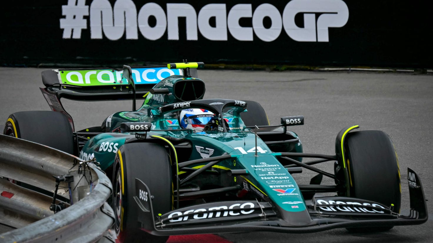 Alonso vuelve a sonreír, pero Leclerc asusta en Mónaco.