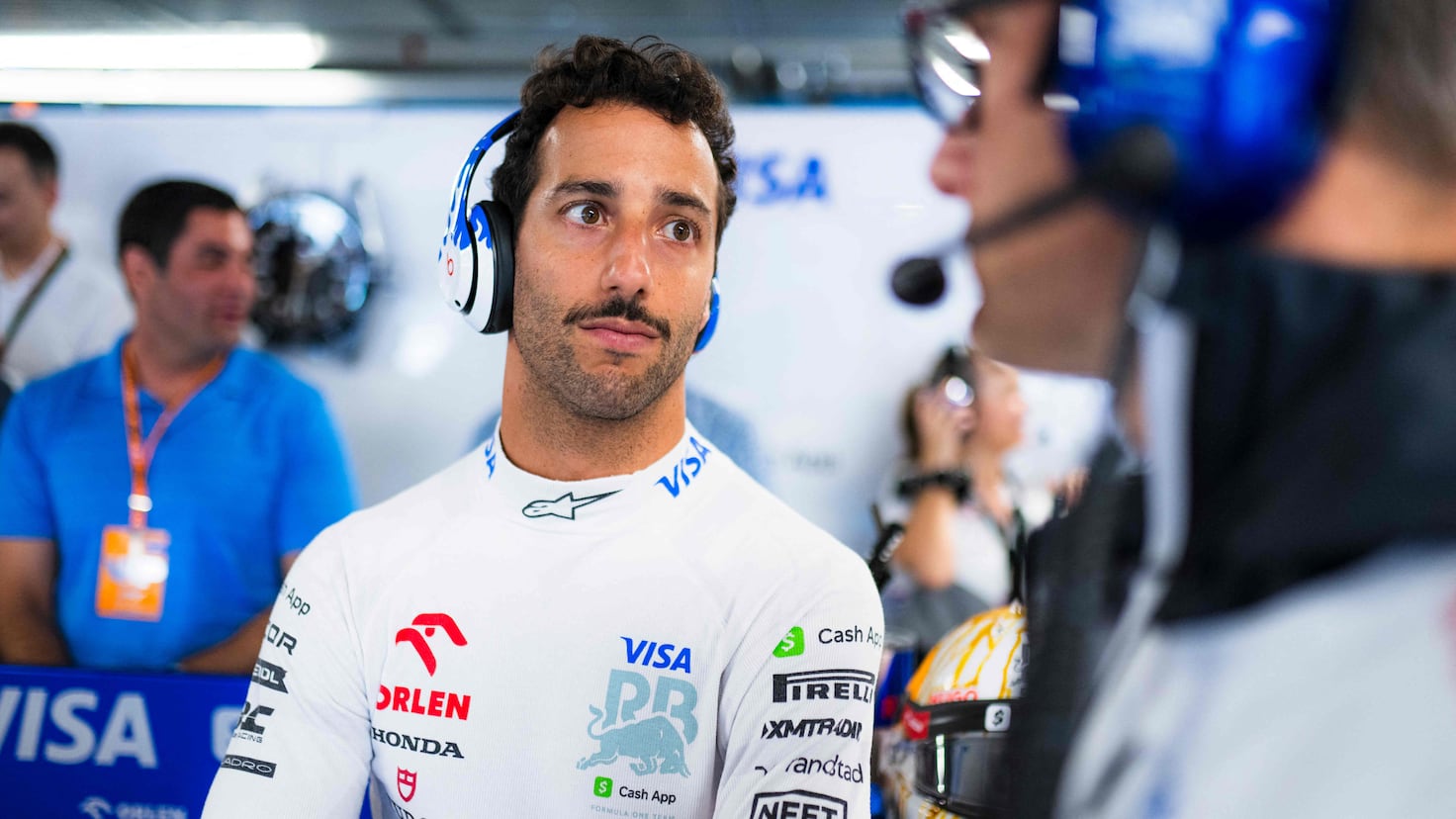 Villeneuve va contra Ricciardo: “¿Por qué sigue en la F1?”