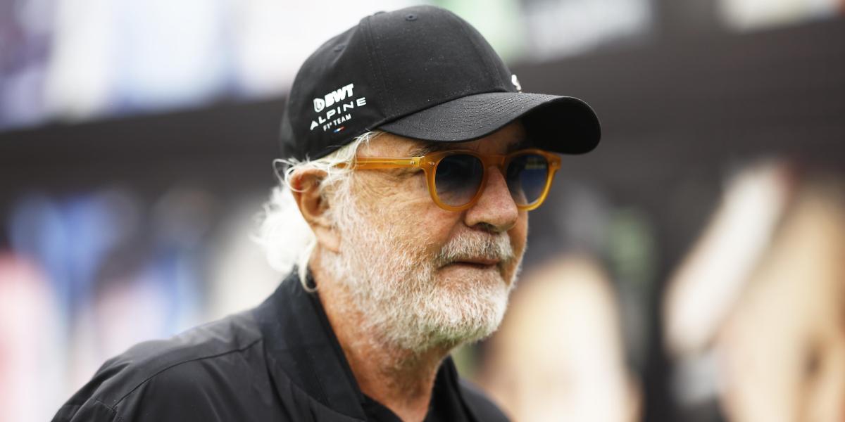 Briatore se plantea el futuro de Jacques Doohan con Corrapinto.