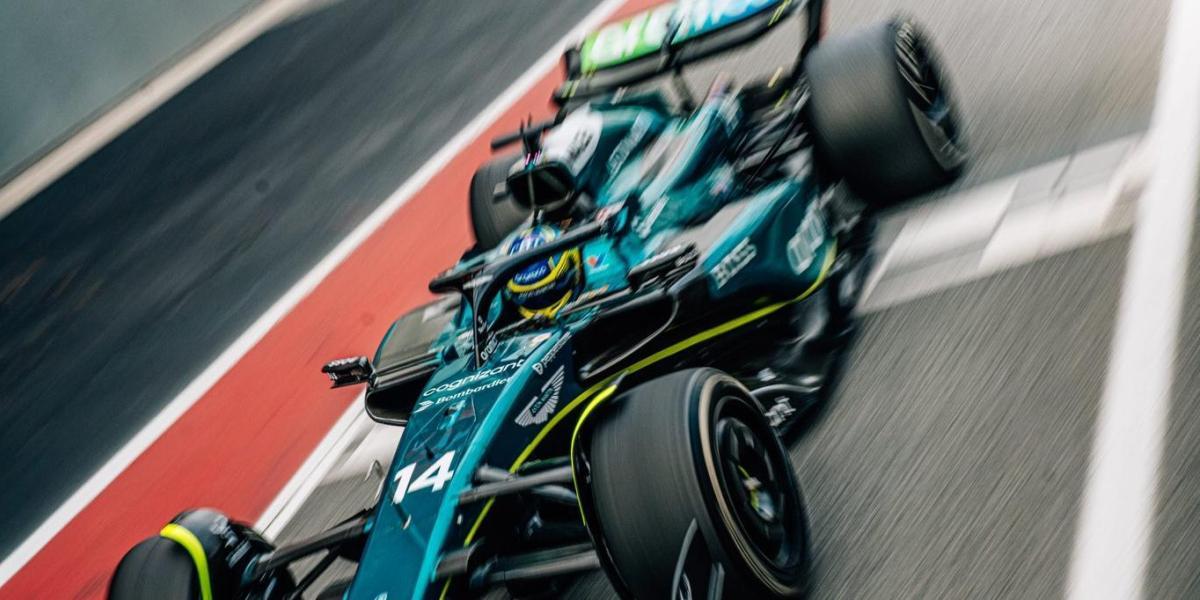 Fernando Alonso sigue a Ferrari y Williams en Barcelona.